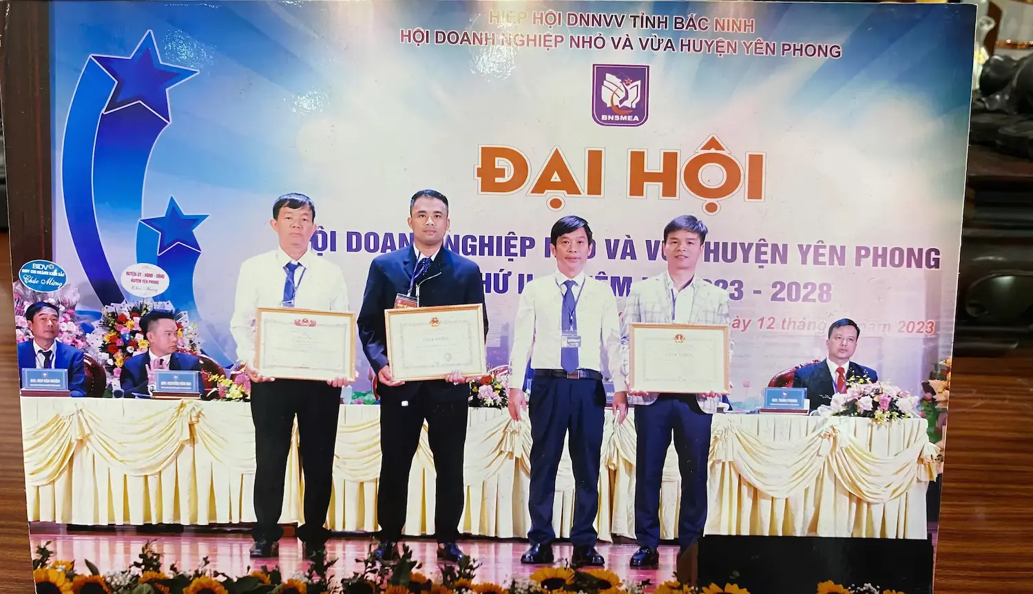 z6653404508703_2119f7b0a3d91613eba26d45040b10cb-topaz-enhance-1.8x-faceai-textai-1-2